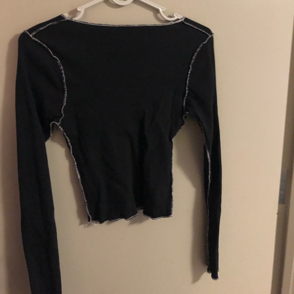 BRANDY MELVILLE CONTRAST STITCH LONG SLEEVE TOP. - Picture 2 of 4